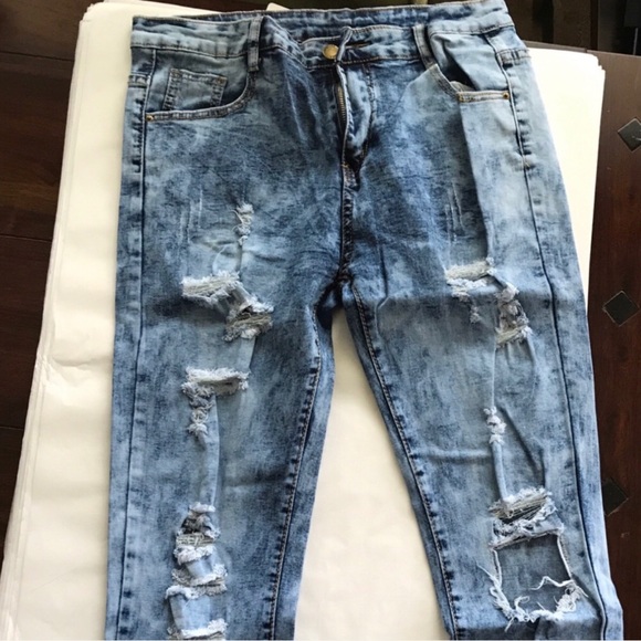 Acid Washed Distressed Jeans - Picture 4 of 5